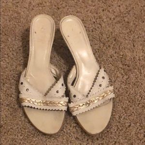Women’s shoes